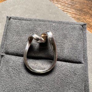 Links of London size 6 silver ring